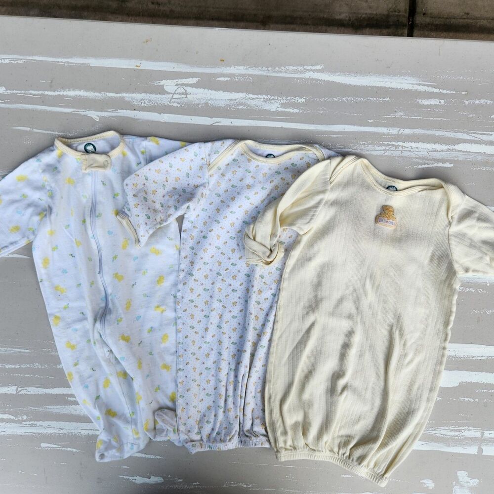 Gerber Neutral Yellow Sleeper Bundle - Size 0-6 months
